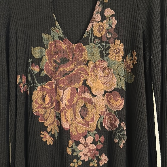 Women’s Altr’d State Lightweight Sweater - Picture 3 of 7